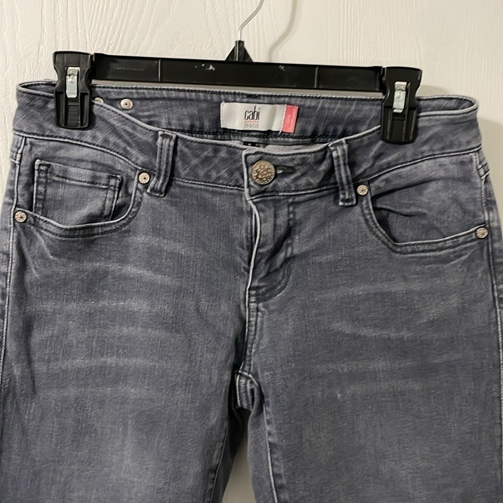 CAbi Slim Boyfriend Gray Wash Jeans Size 2 - Picture 3 of 10